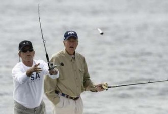布什钓鱼遇险 安全部门人员紧急出动
