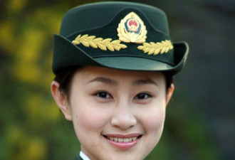 中国女兵：穿军装走在大街上回头率高