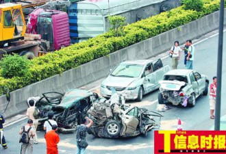 广州高速公路27车连环相撞31人死伤
