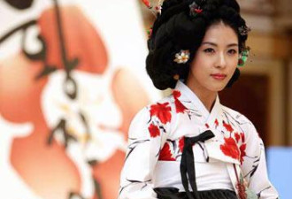 旗袍 PK 韩服：美女明星的千姿百媚