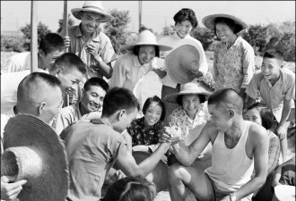 特殊的怀念：五十年前中国人开心的笑容