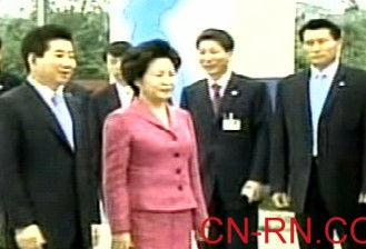 平壤沸腾 朝鲜十万人迎接韩国总统卢武铉