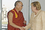 德国总理默克尔在总理府会见达赖喇嘛