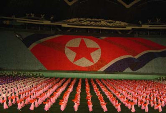 朝鲜10万人团体操震撼外宾 破世界纪录