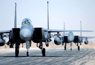 美国主力战机 F-35公开亮相引人瞩目