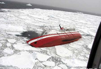 中国乘客亲历南极冰海沉船 光着脚逃生