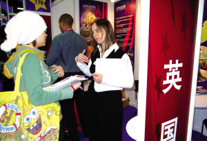 中国留学30年：从精英出国到大众留学