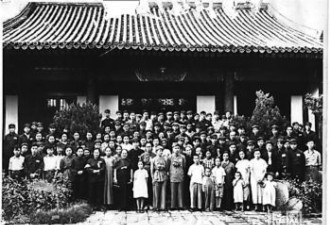 老照片：北京解放后的第一场新式婚礼