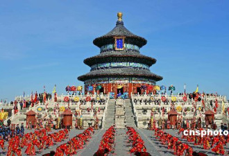 北京天坛再现昔日皇家祭天的隆重场面