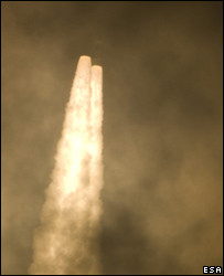 Ariane 5 climbs through the clouds (Esa)