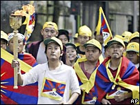 流亡藏人在印度达兰萨拉传递“独立火炬”(30/03/2008)