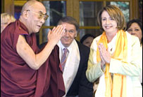 美国众议院议长佩罗西会晤达赖喇嘛