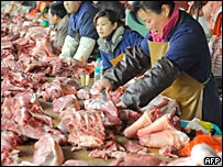 北京某菜市场的猪肉摊子(8/3/2008)
