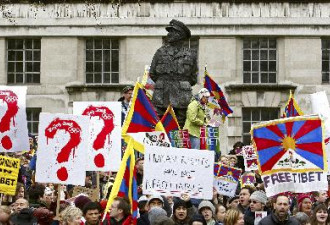 路透社：藏独人士在伦敦抢夺奥运火炬