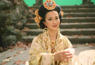 刘亦菲母凭女贵 功夫之王扮演王母娘娘
