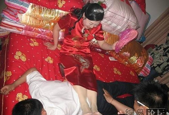 网友实拍：男女结婚真实闹洞房全过程