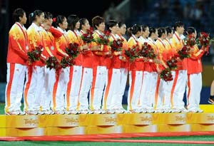 中国女曲0比2荷兰获得银牌创最佳战绩