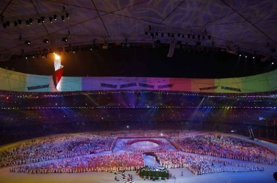 镜头写实：奥运会闭幕式圣火熄灭全过程（组图）