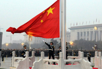 中国建国59周年 19万现场同看升旗仪式