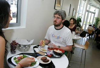 削减开支 Google员工不再有免费的晚餐