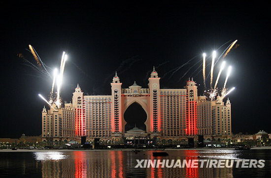 迪拜超豪华酒店逆市开张开幕庆典耗资二千万