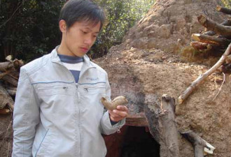 感动中国:老翁为养子挣学费葬身炭窑中