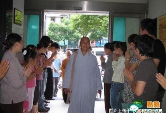馋人啊：看峨眉山出家人的超奢侈伙食