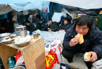 700中国工人被困罗马尼亚 工资遭克扣
