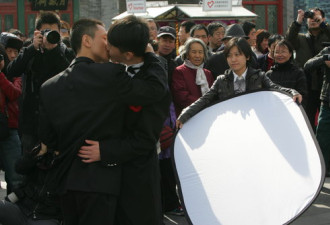 情人也包括他们：中国同性恋浮出水面