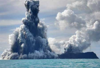 南太平洋海底火山大爆发 景象颇为壮观
