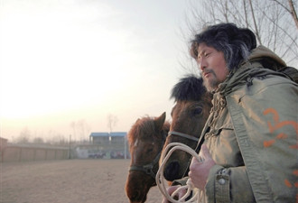 俄籍华人骑死3匹马从莫斯科抵京迎奥运