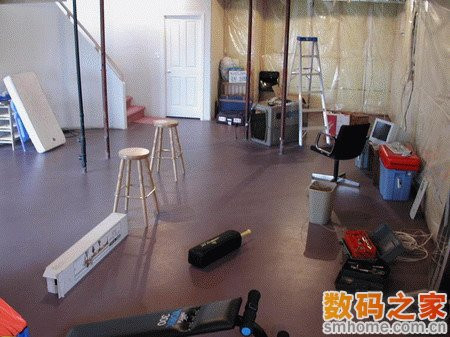 DIY家庭影院 外国朋友从装修就得开始