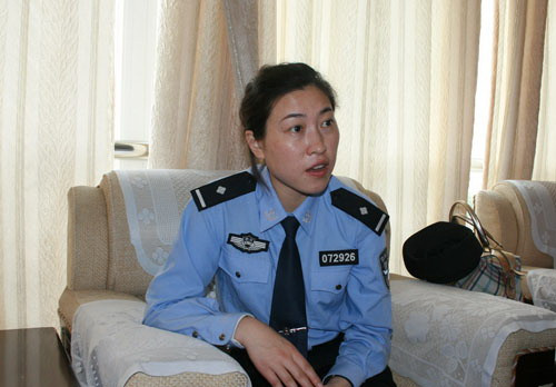 重访最美女警蒋敏：我就是一个小警察(组图)