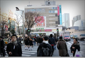 游走日本：实拍新宿“牛郎”一条街