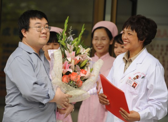 中国内地首例甲型H1N1流感患者康复出院