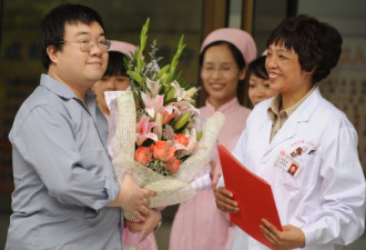 中国内地首例H1N1流感患者康复出院