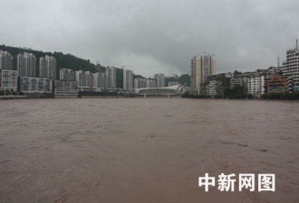 四川遭特大暴雨袭击 超过182万人受灾