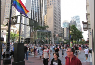 现场：旧金山一年一度的同性恋大游行