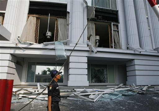 印尼豪华酒店爆炸已致至少9死50伤(图)