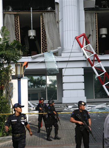 印尼豪华酒店爆炸已致至少9死50伤(图)