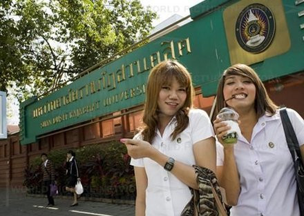 图片故事：曝光泰国人妖的学生生活(2)