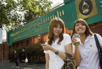 图片故事:泰国人妖的学生生活大曝光