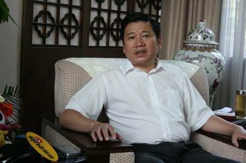 湖北荆州市长：逐步恢复古城原貌将迁出6万居民