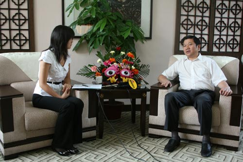 湖北荆州市长：逐步恢复古城原貌将迁出6万居民
