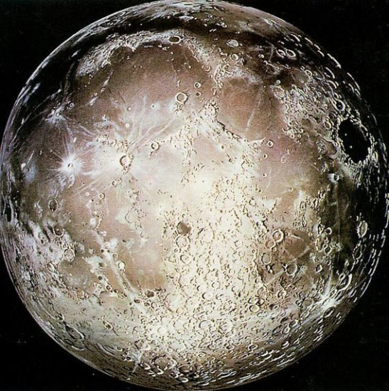 月球表面图