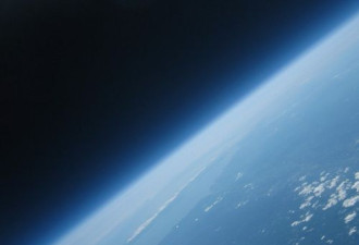 大学生花150美元从太空拍摄地球照片