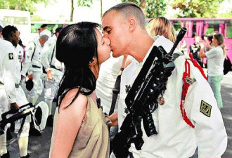 台湾美女杨雅晴索吻一百个男人的背后