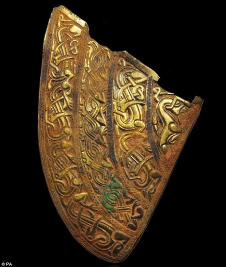英国历史上规模最大的盎格鲁-撒克逊时期黄金宝藏