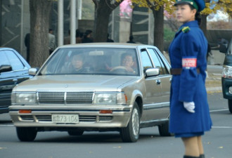 今日朝鲜印象:女警,女学生,女服务员…