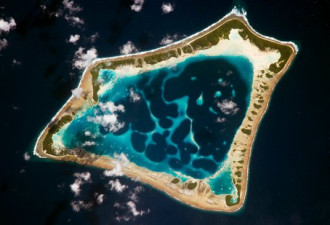 宛如宝石:从太空中俯瞰地球上的岛屿